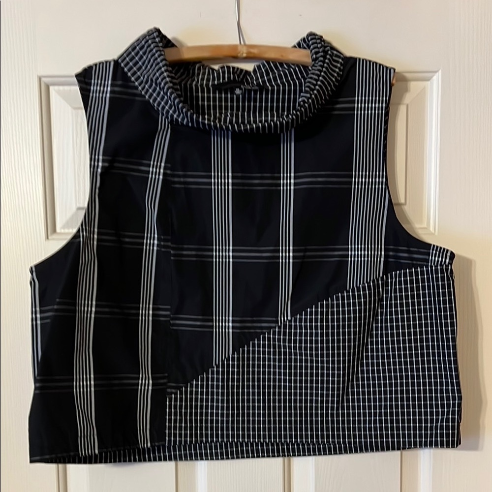Liv by Habitat Clothing Black and White Plaid Sleeveless Top